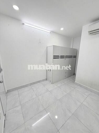 Nhà Nguyên Căn Quận 12 đường Đông Bắc hẻm xe hơi