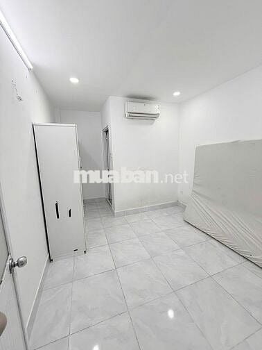 Nhà Nguyên Căn Quận 12 đường Đông Bắc hẻm xe hơi