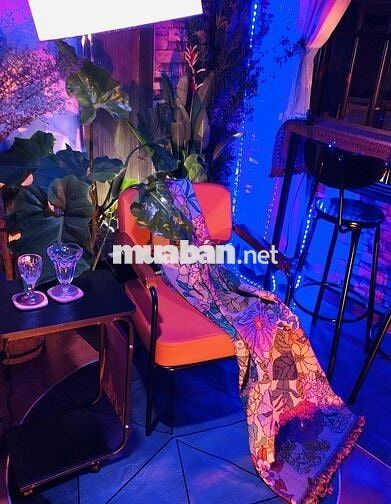 Phòng đẹp Bán Online hoặc Văn Phòng….