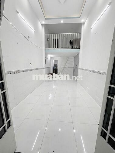 Nhà Nguyên Căn Quận 12 đường Đông Bắc hẻm xe hơi