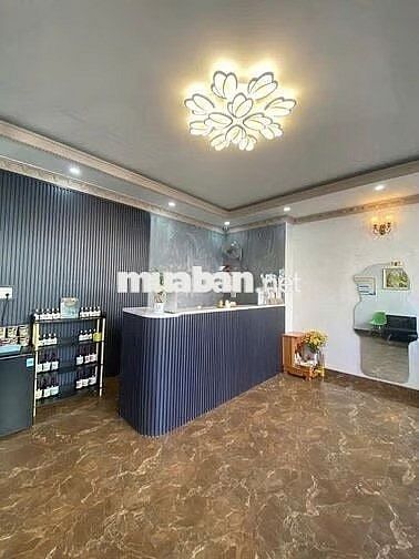 Cho thuê khách sạn mặt tiền Đường Phan Như Thạch trung tâm TP. Đà Lạt