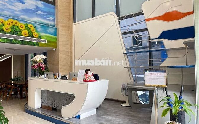 Văn Phòng Mặt Tiền Đường Yên Thế 276m2 Gần Sát Sân Bay