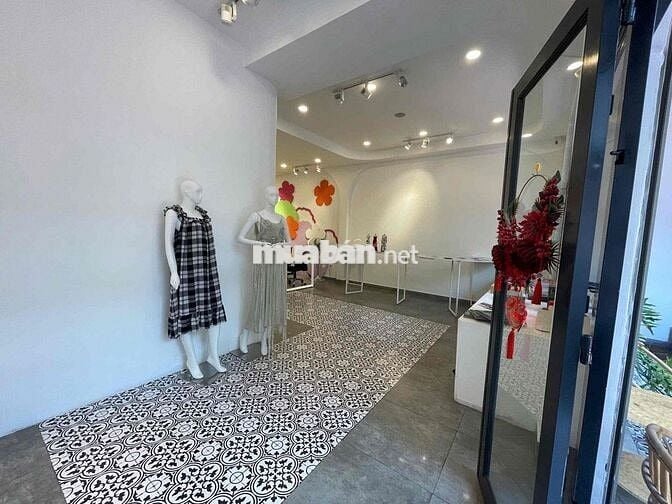 Siêu phẩm Biệt thự SÂN VƯỜN 27 Đặng Tất Q1 Trệt Lầu Giá 79tr