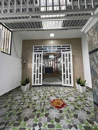 Bán nhà đường Bà Điểm 5, xã Bà Điểm Hóc Môn, sổ hồng riêng, giá tốt