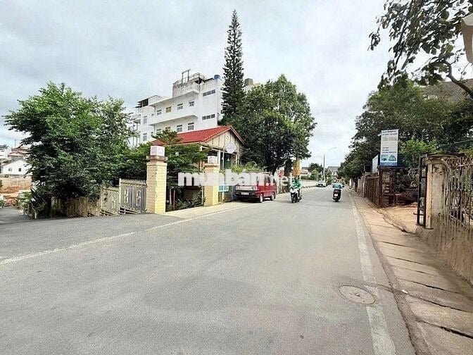 421m2 Đất Ngay Hồ Xuân Hương Đường Yersin Đà Lạt 19,5 Tỷ