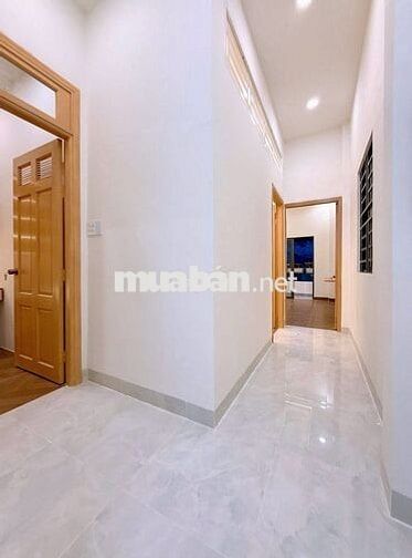 Nhà xây mới hẻm ngang trường đại học tại chức cần thơ