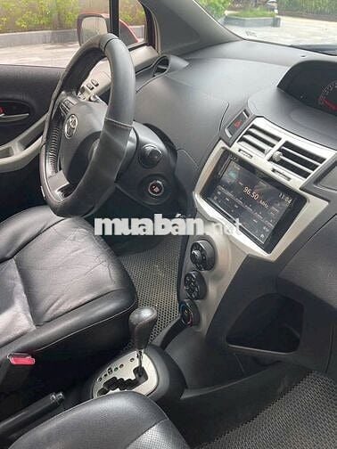 Toyota Yaris 2013 RS 1.5 AT - 129999 km