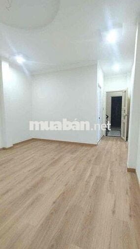 Chính chủ cho thuê nhà Phan Huy Ích, 84m2, 4 tầng giá 22 triệu