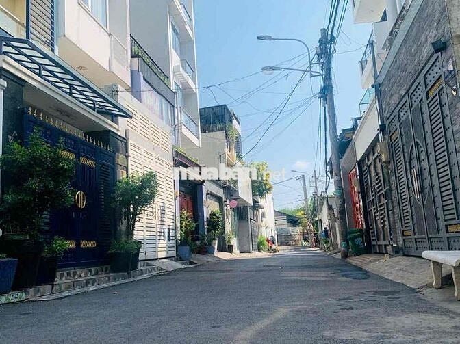 Ngay Kha Vạn Cân, Gần Phạm Văn Đồng, Bán 80m2 đất Hẻm xe tải