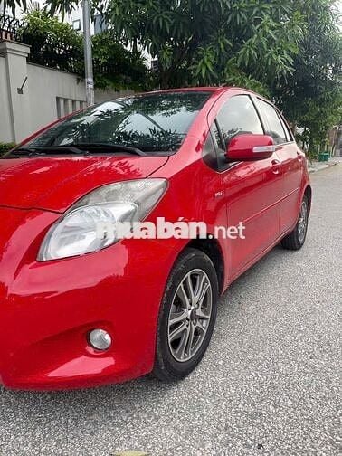 Toyota Yaris 2013 RS 1.5 AT - 129999 km