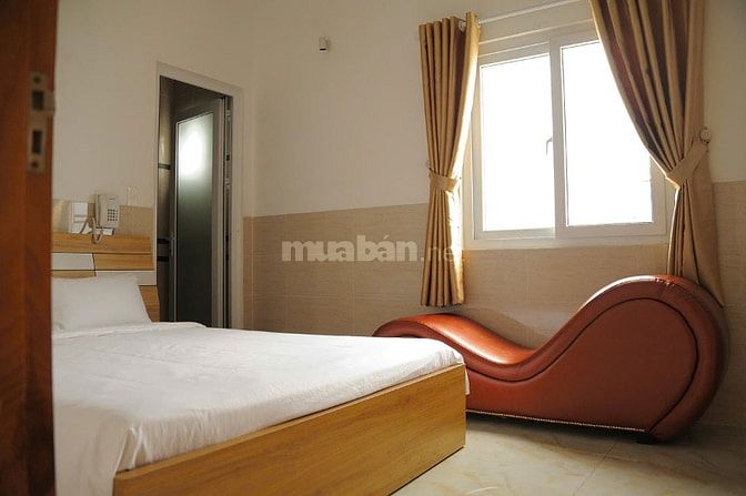 Bán khách sạn 6 tầng với 32 phòng đang kd ổn định tại Nguyễn Xí BT