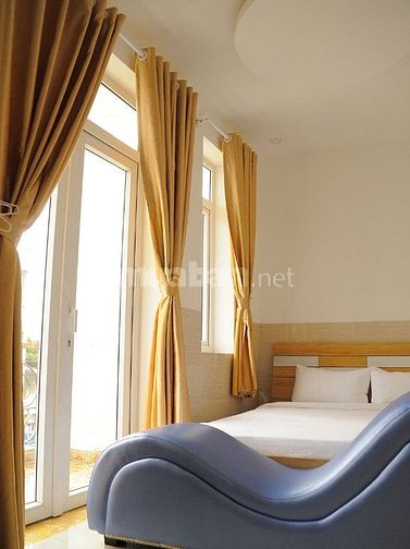 Bán khách sạn 6 tầng với 32 phòng đang kd ổn định tại Nguyễn Xí BT