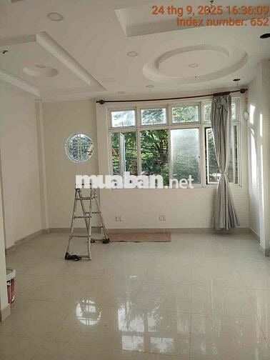 Cho thuê mb nhà 1 trệt 2 lầu mới tinh mặt tiền Trường Sơn Q10