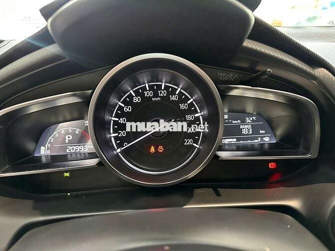 Mazda 2 2022 Sport Luxury 1.5AT,màu trắng,20.000km