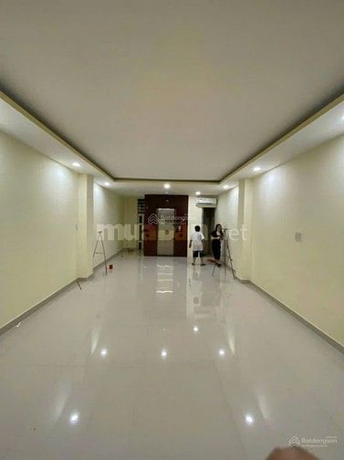 Bán nhà 169 Nguyễn Công Trứ ngay Phó Đức Chính.. DT : 4,5 x 11m, 5 lầu