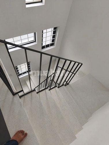 Bán nhà ngay trung tâm Hóc Môn