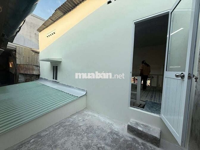 NHÀ MẶT TIỀN KHU KINH DOANH SẦM UẤT