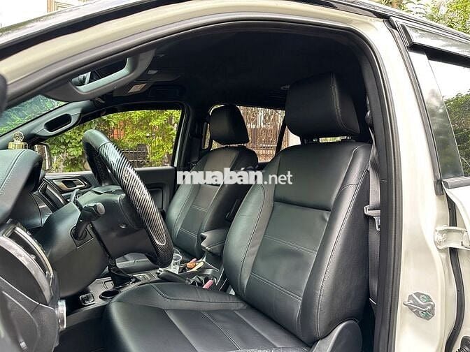 SIÊU PHẨM FORD EVEREST 2019 TRẮNG 4x2 AT