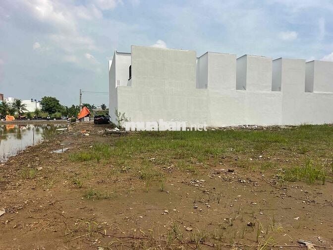 bán gấp lô đất giá rẻ ở KCN Cầu Tràm