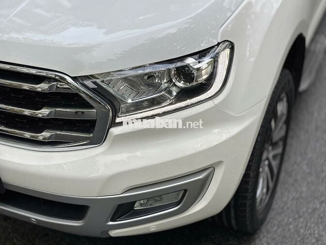 SIÊU PHẨM FORD EVEREST 2019 TRẮNG 4x2 AT