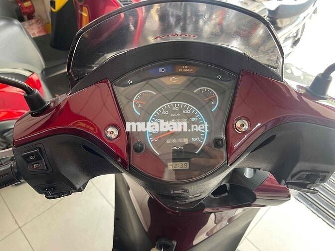 SH 150 2011 Nhập italia 3 cục bstp 9chủ zin đẹp