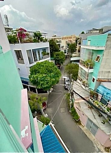 Bán Nhà Quận 2- 3 Tầng- 6PN,Ngang Khủng 7M-Hẻm 4M-Sổ Riêng- Chỉ 6,4 Tỷ