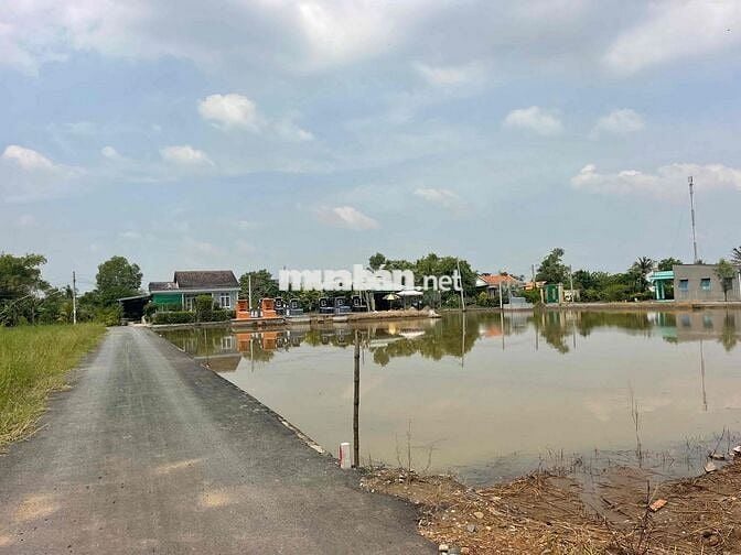 bán gấp lô đất giá rẻ ở KCN Cầu Tràm