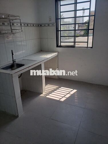 Cho Thuê 1 tầng riêng biệt trong nhà nguyên căn