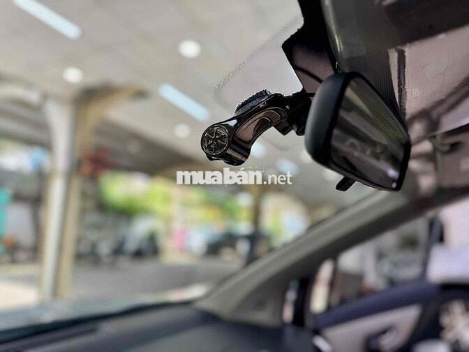 Toyota Veloz Cross 2022 CVT - 56500 km. Xe gia đìn