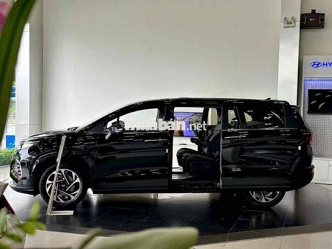 Hyundai Custin 7 chỗ đủ màu, phiên bản giao ngay