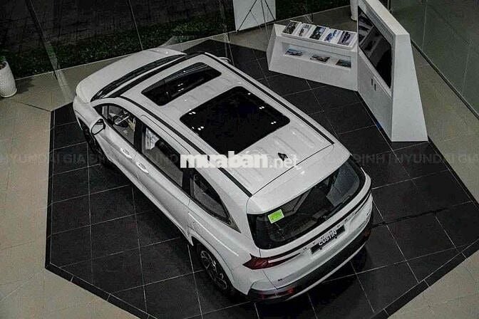 Hyundai Custin 7 chỗ đủ màu, phiên bản giao ngay