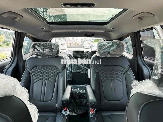 Hyundai Custin 7 chỗ đủ màu, phiên bản giao ngay