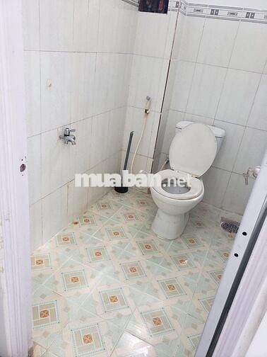 Cho Thuê 1 tầng riêng biệt trong nhà nguyên căn