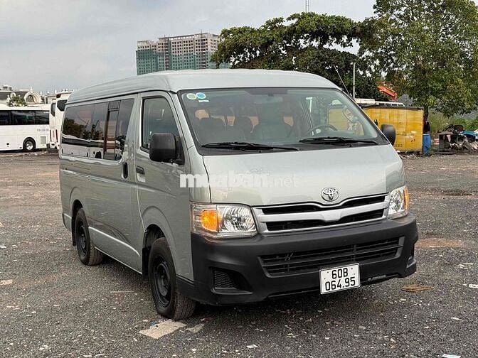 Toyota Hiace 2011 máy xăng 16 chỗ xe cơ quan !