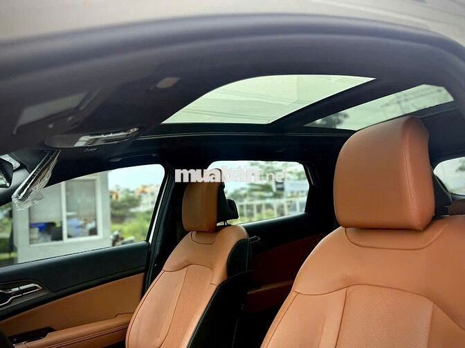 Kia Sportage 2022 Signature 1.6T AWD - 24000 km