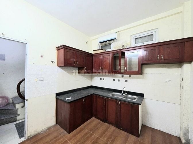 Nguyễn Khánh Toàn – Cầu Giấy Ô tô – 65 m2 -5 Tầng – Mặt Tiền 9.9 m 