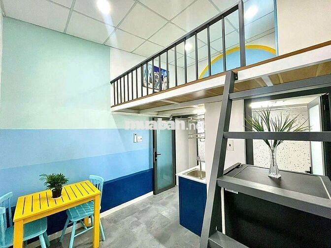 Duplex full nội thất, cửa sổ trời thoáng, gần cầu Điện Biên Phủ, Q1