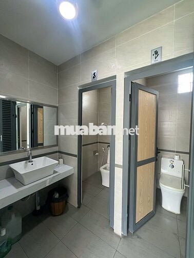 Văn Phòng 2 Mặt Góc Hoàng Kế Viêm, 26tr/85m2