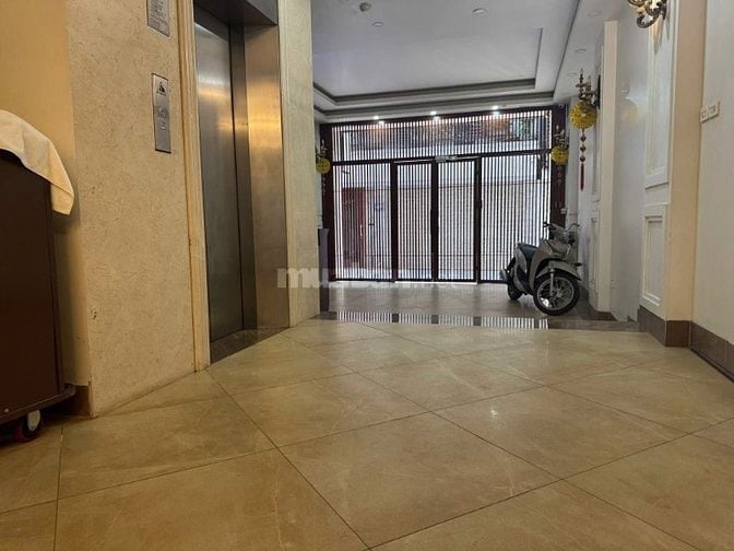 Bán tòa Apartment cao cấp Liễu Giai 8 tầng 1 tum 13 Căn Hộ 1 Penthouse