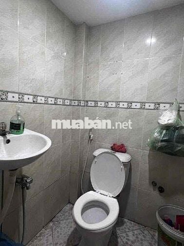 Nhà cấp 4 góc 3 mặt tiền hẻm (3,5m x18m) đường 100 Bình Thới q11