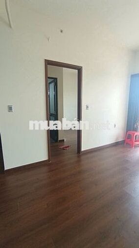 Cho thuê chung cư 2PN nội thất cơ bản & 2 máy lạnh, rèm