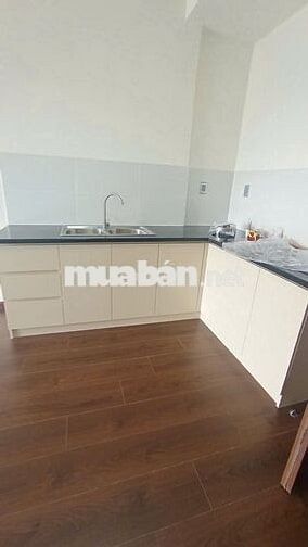 Cho thuê chung cư 2PN nội thất cơ bản & 2 máy lạnh, rèm