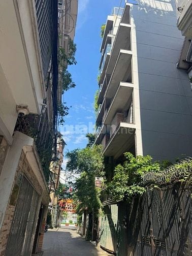 Bán tòa Apartment cao cấp Liễu Giai 8 tầng 1 tum 13 Căn Hộ 1 Penthouse