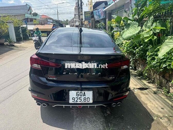 Hyundai Elantra 1.6 At lướt đẹp đời 21