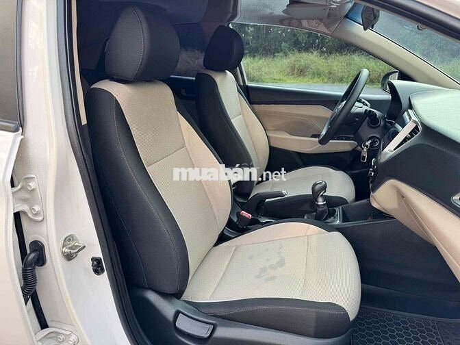 Hyundai Accent 2019 1.4 MT Base - 90000 km