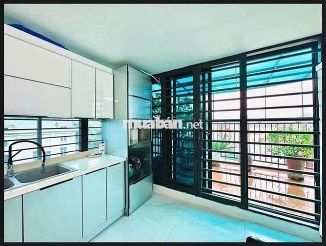 Tôi cần bán nhà mặt ngõ Lương Định Của 9tầng thang máy full nội thất