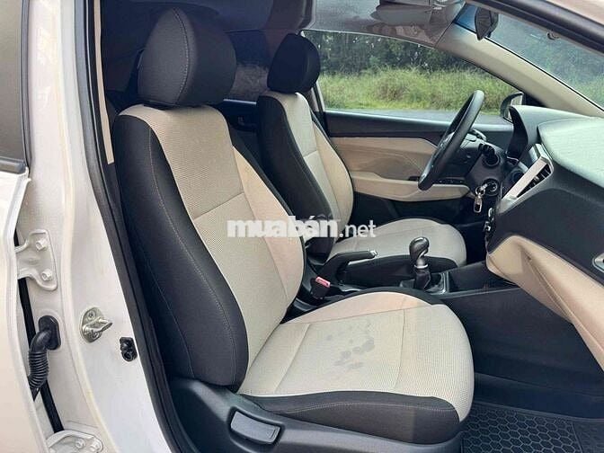 Hyundai Accent 2019 1.4 MT Base - 90000 km