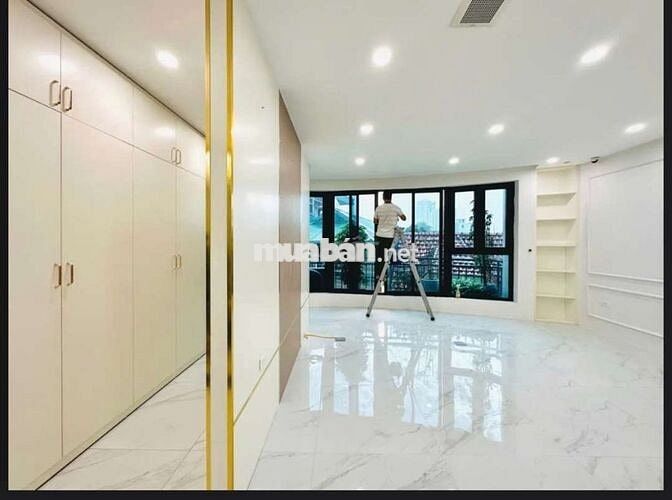 Tôi cần bán nhà mặt ngõ Lương Định Của 9tầng thang máy full nội thất