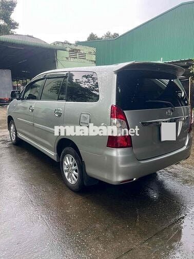 Cần bán innova 2013E