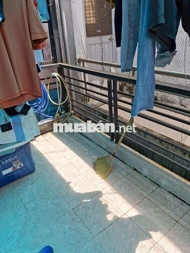 Bán nhà 1 trệt 1 lầu diện tích 18m2. Tại Phước Kiểng